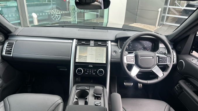Land Rover Discovery Diesel 3.0 D350 Dynamic HSE Commercial Auto - Image 9